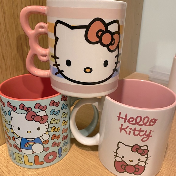 Hello Kitty Mugs - Picture 1 of 4